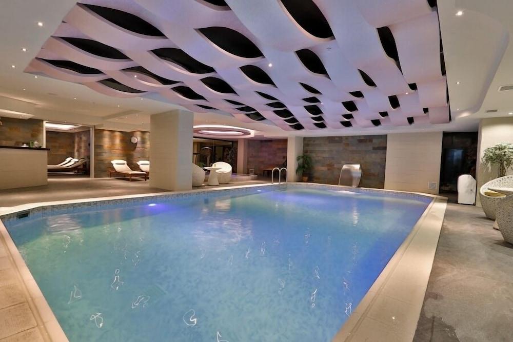 Queen Hotel & Spa Istanbul Bagian luar foto
