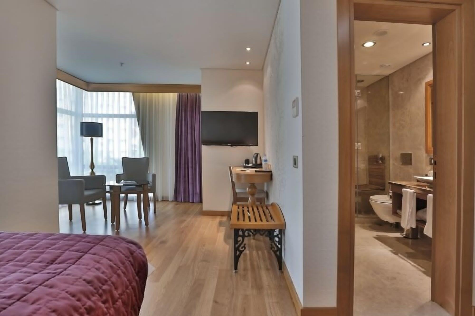 Queen Hotel & Spa Istanbul Bagian luar foto