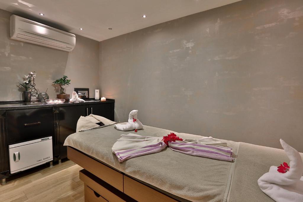 Queen Hotel & Spa Istanbul Bagian luar foto