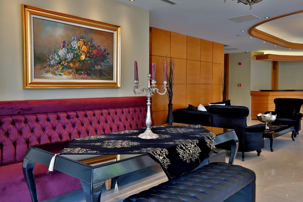 Queen Hotel & Spa Istanbul Bagian luar foto